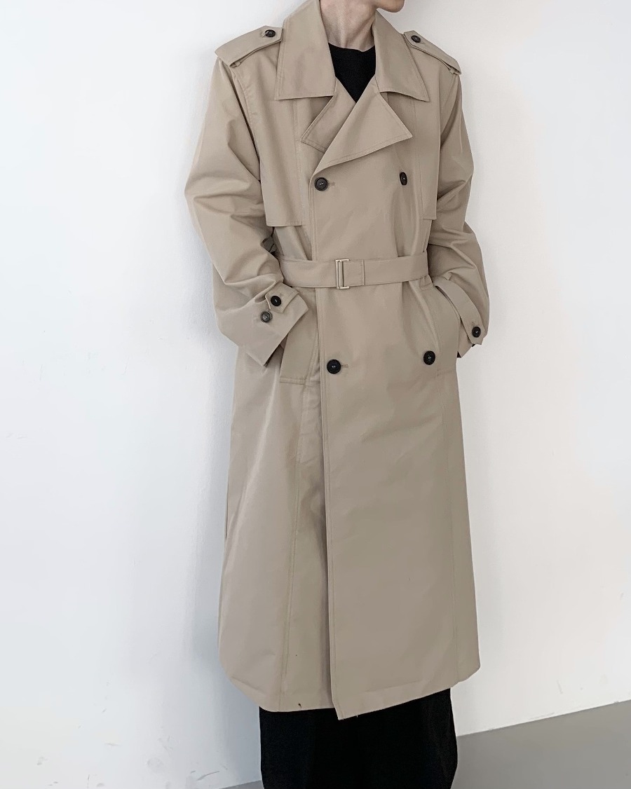 is paded tranch coat